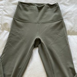 Lululemon Wunder Train Leggings 25”
